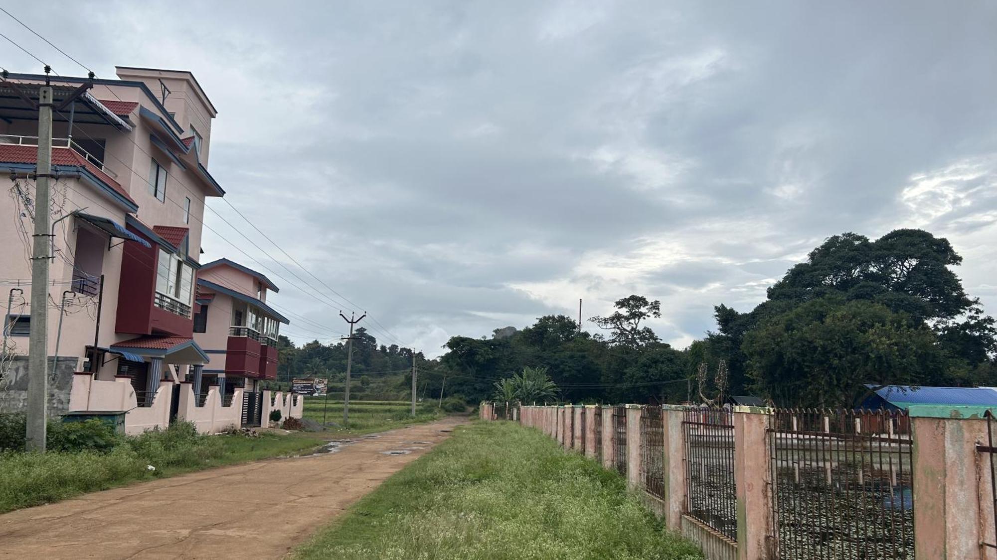 Lodge Breeze Valley Residency *