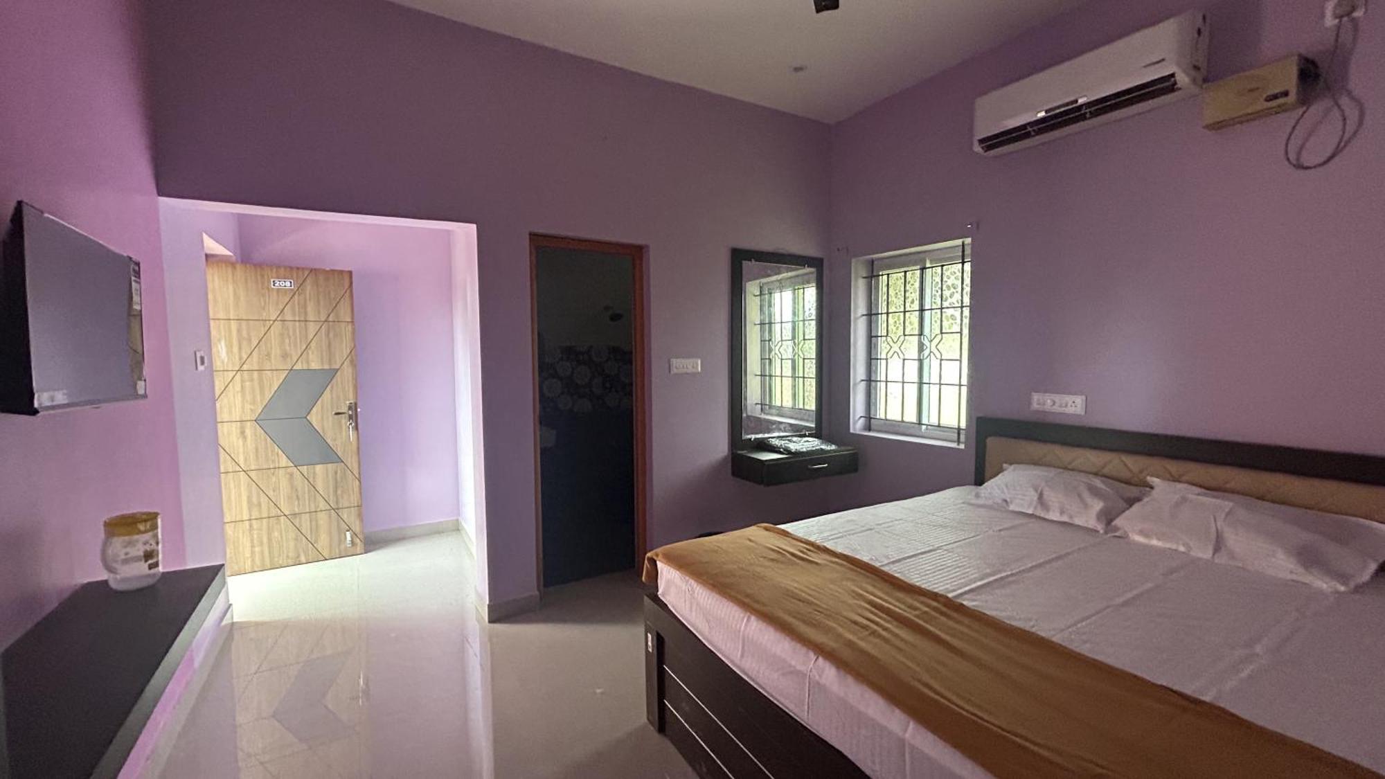Breeze Valley Residency Yelagiri